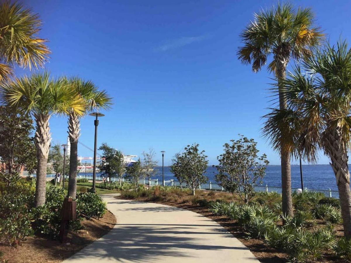 Walk To Downtown Seafood Market Bay Views 펜사콜라 외부 사진
